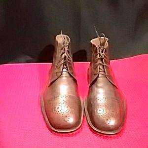 Youth teen  boots 7.5